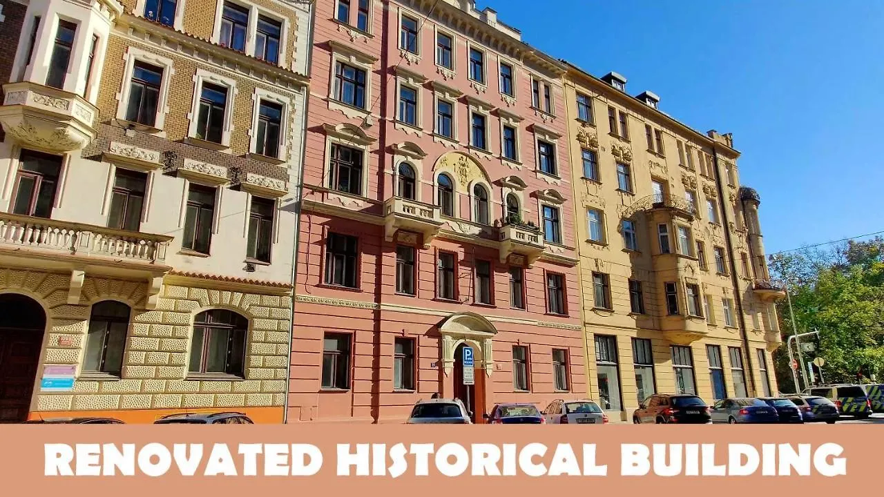 Triple King Size Balcony Suite Prag 0*,