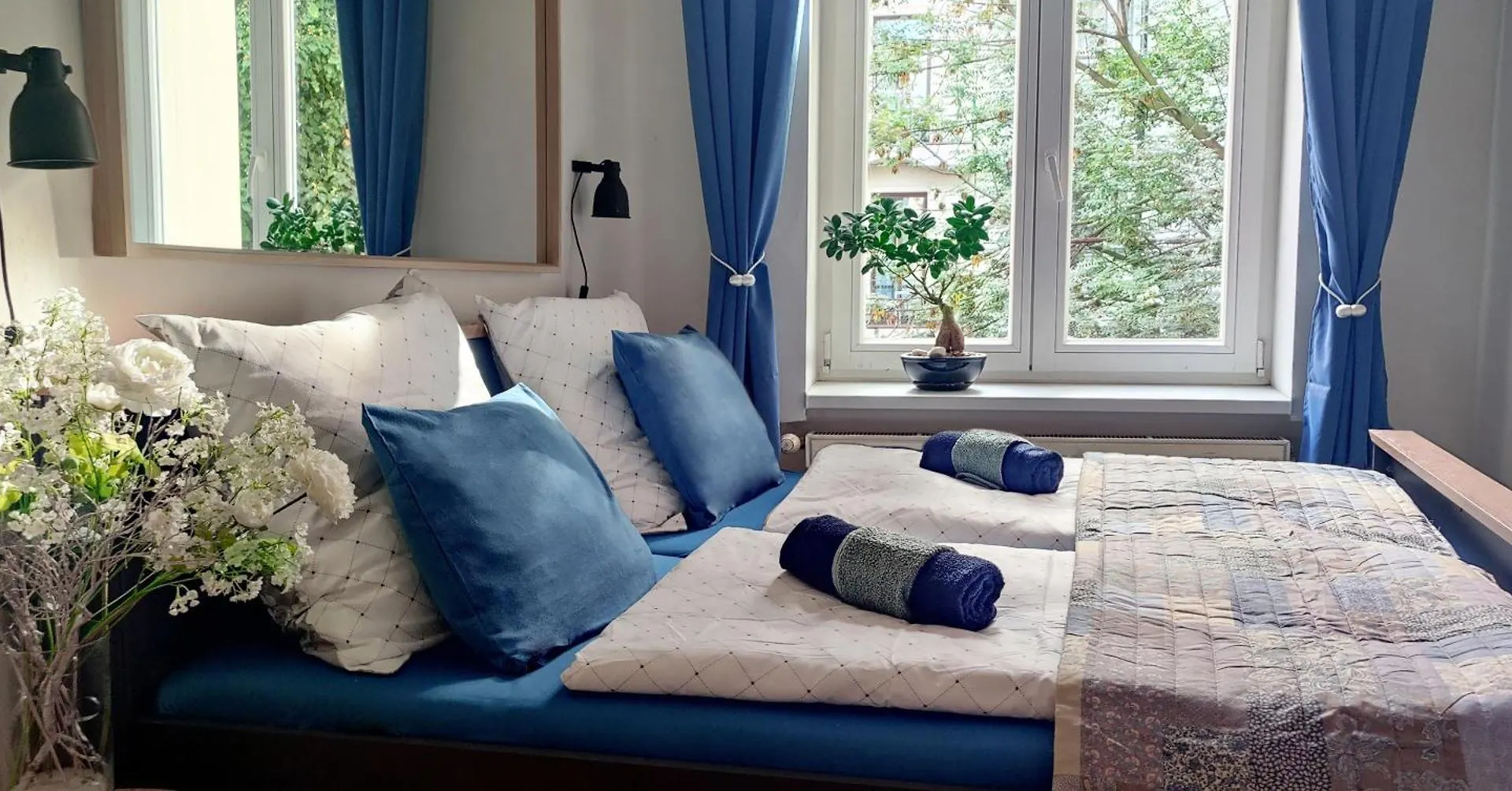 Triple King Size Balcony Suite Prag 0*,